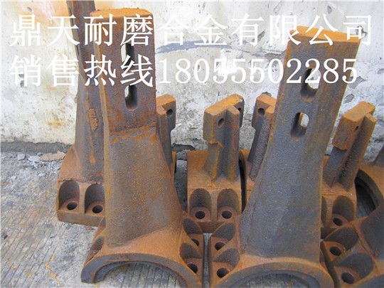 山東圓友750砼攪拌機弧襯板、中刮刀、側刮刀熱銷(xiāo)中